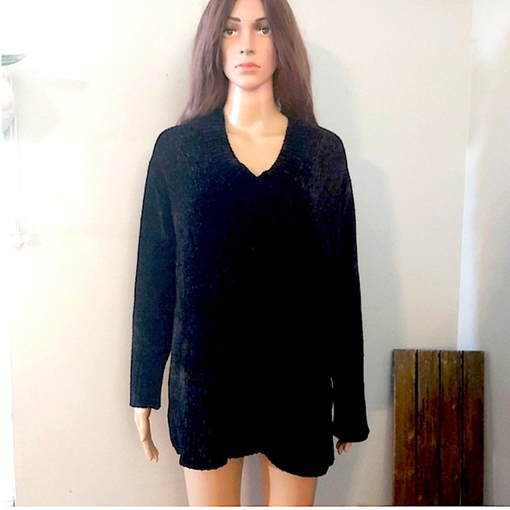 Aritzia Wilfred sweater XXS Black Oversized Chunky Knit V-neck Long Sleeves